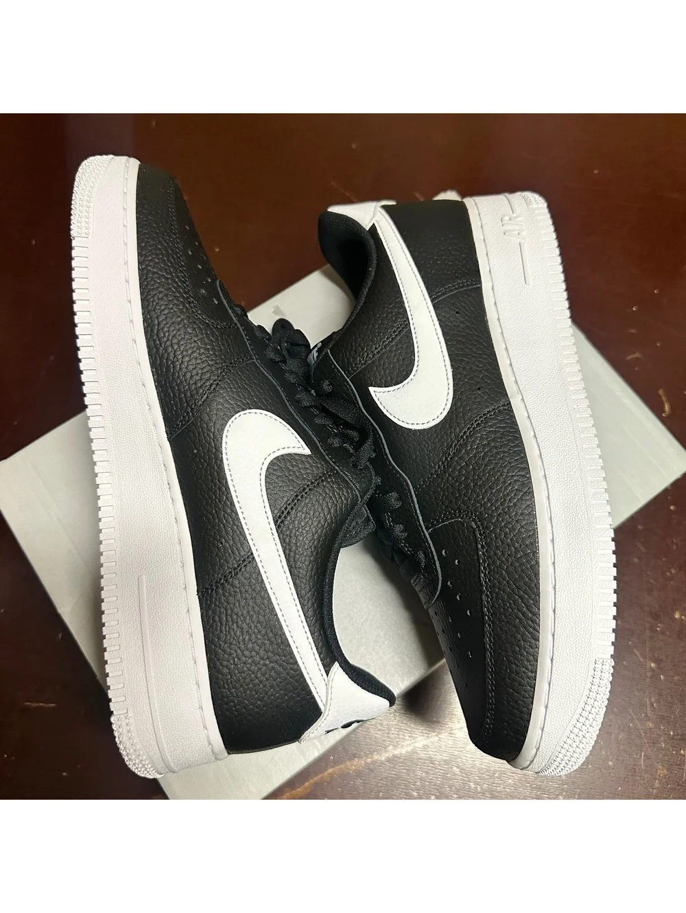 Nike Air Force 1 '07 Low Black White Pebbled Leather Men's CT2302-002 Sz 10.5